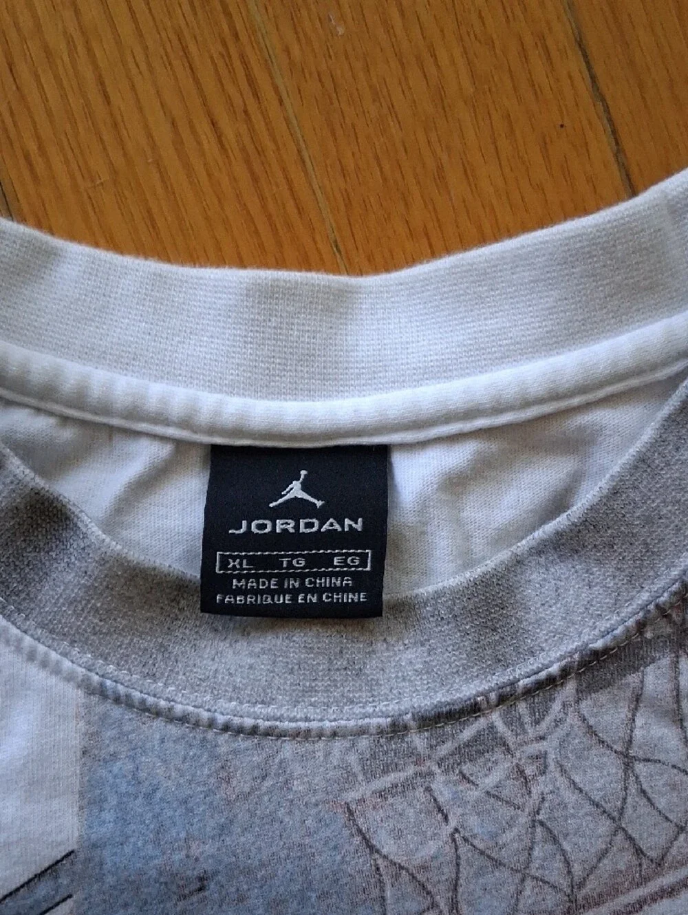 Vintage Jordan Men’s Short-Sleeve Graphic Tee in White, Blue and Gray